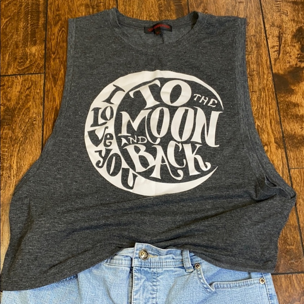 Super cute cropped tank